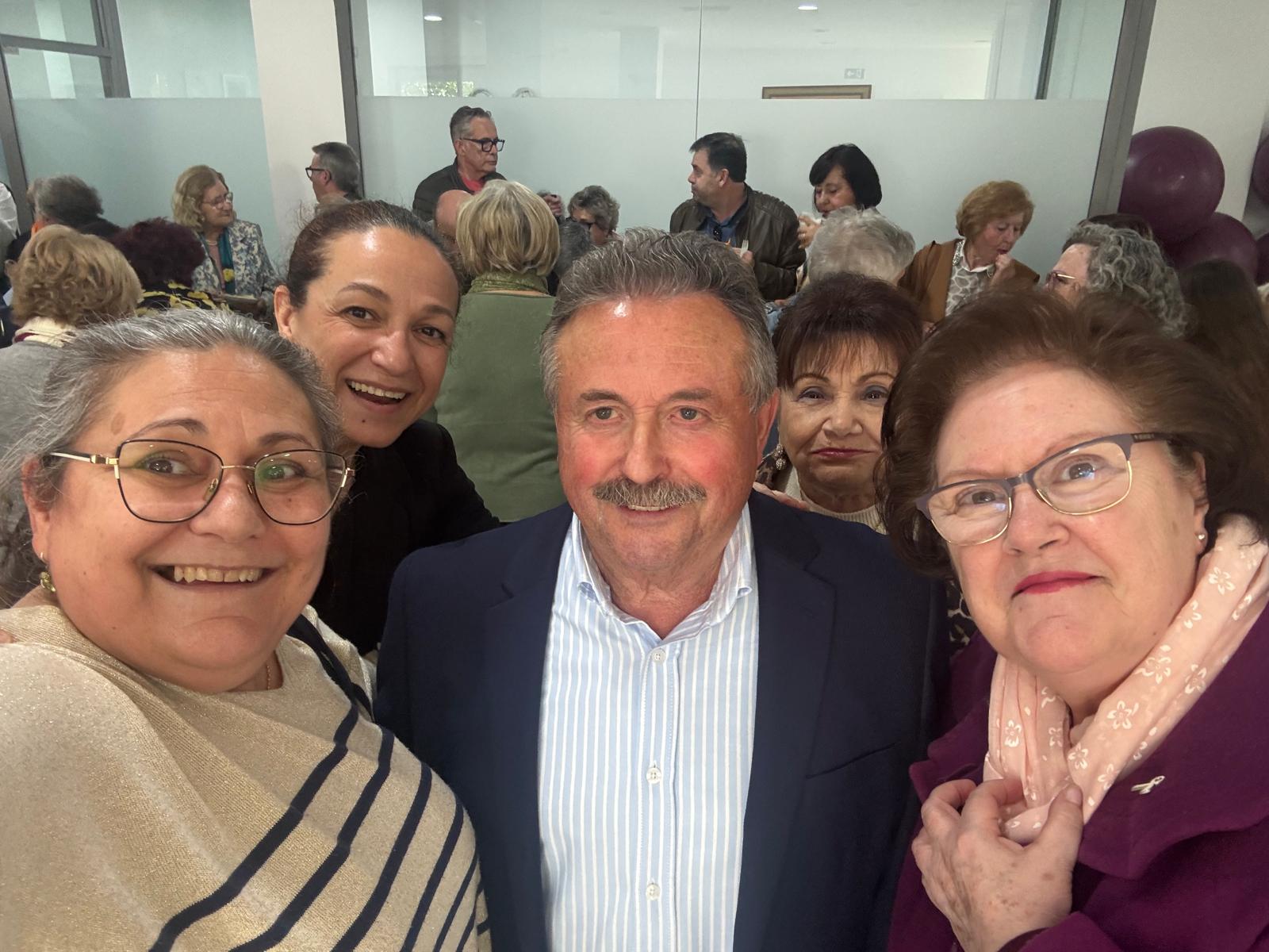 Manuel Soler Miras con representantes de la Federación